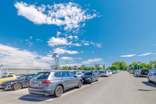 Oversigt over Easy Airport Parking-parkeringspladsen i Nürnberg Lufthavn (NUE)