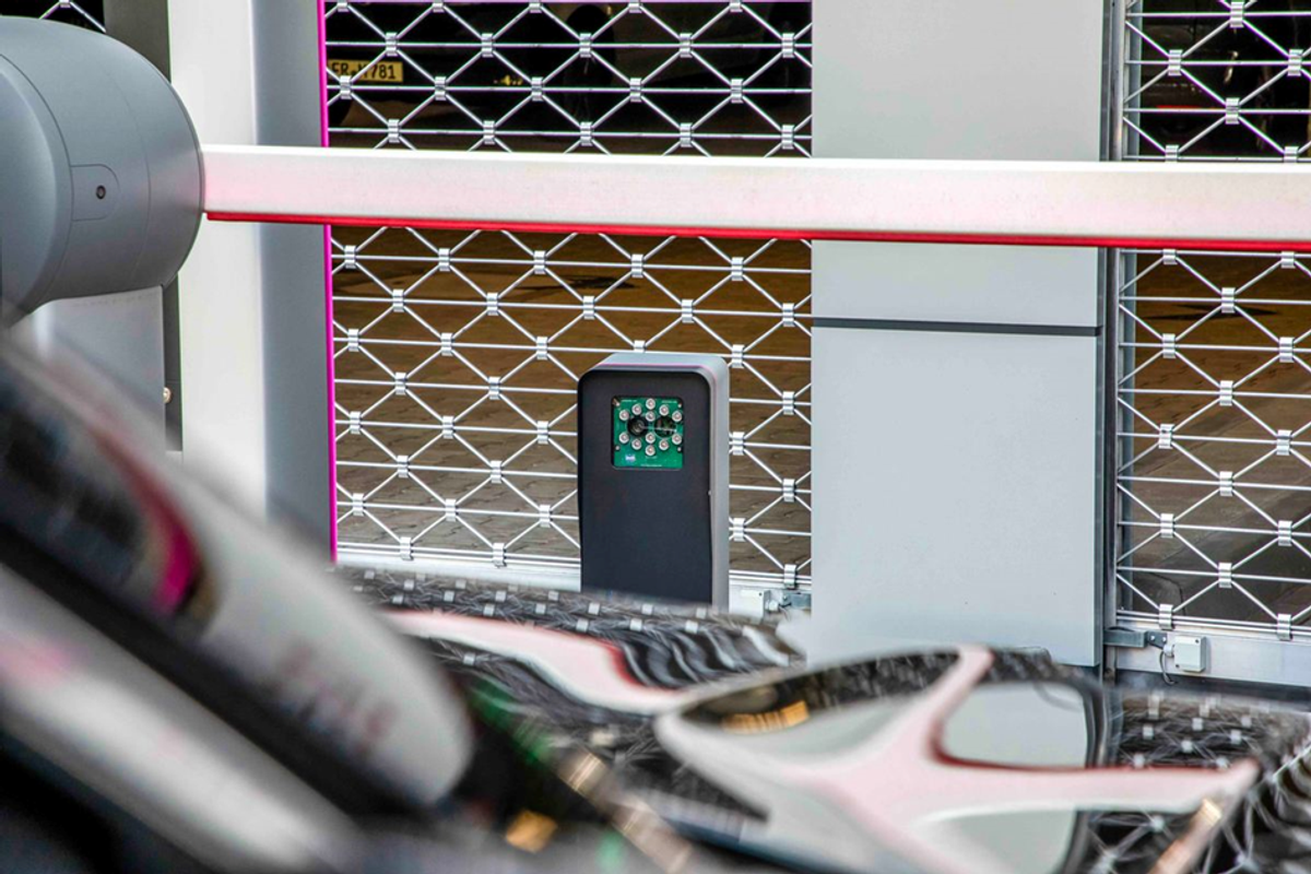 Detailed view of an entrance barrier of the Easy Airport Parking parking garage at Düsseldorf Airport (DUS)
